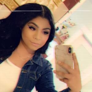 Meet your Posher, Isabel